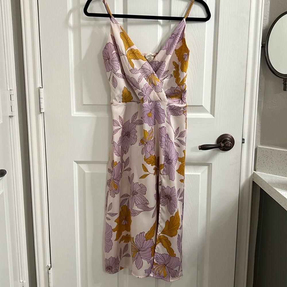 Floral midi dress with slit